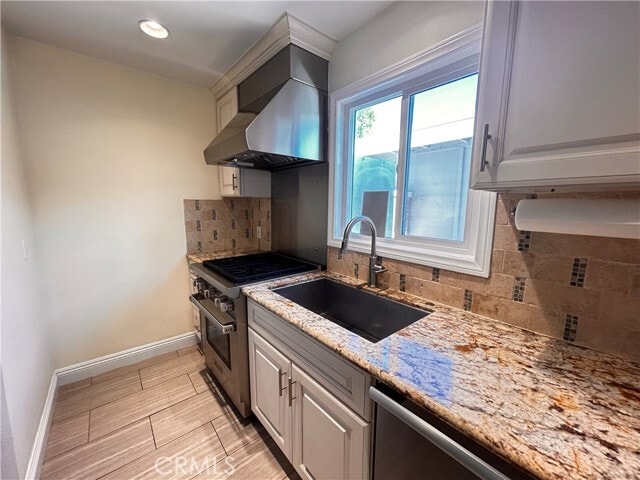 Photo - 19859 Berkshire Ln