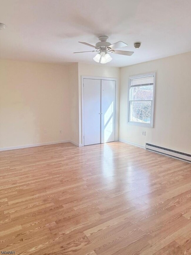 Photo - 416 Broad St