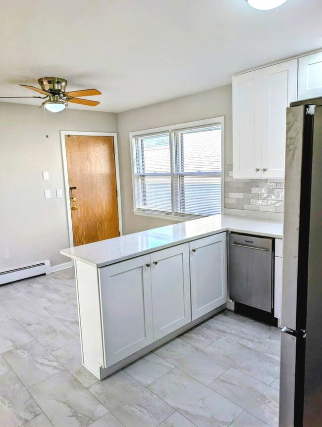 Photo - 5916 W Montrose Ave Unit 2S