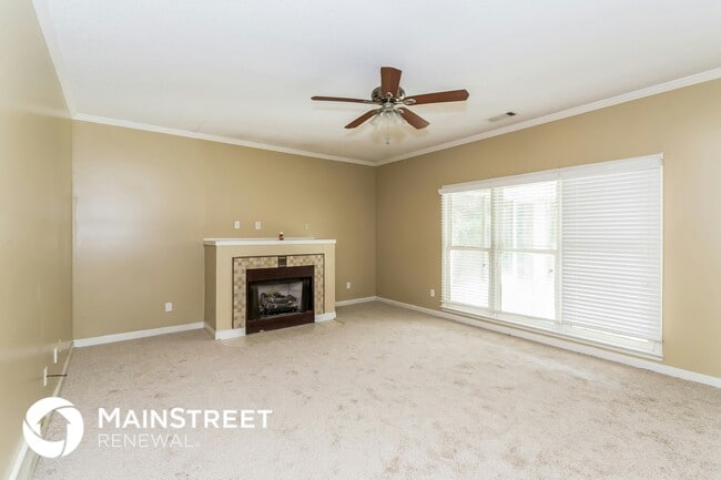 Photo - 2056 Milbrey St