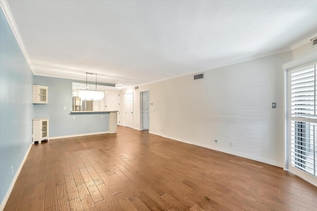Photo - 8512 Tuscany Ave Unit 303