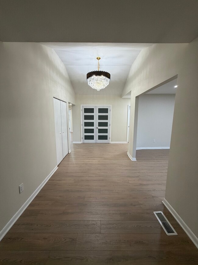 Photo - 10001 Paxton Rd