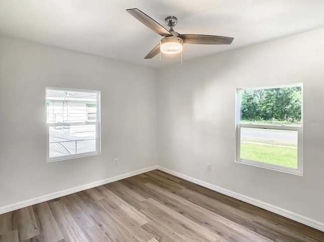 Photo - 115 W Redding St