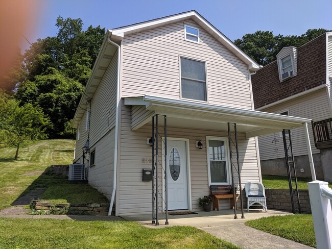 Building Photo - *******2-bed/1-bath COMPLETELY RENOVATED HOME FOR RENT in Bridgeville!*****