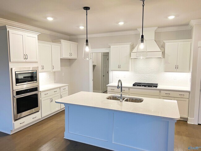 Photo - 142 Rugby Dr