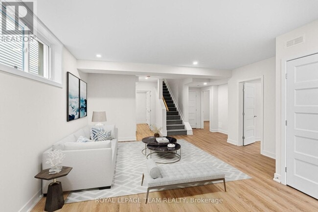 Photo - 1694 Belcourt Blvd