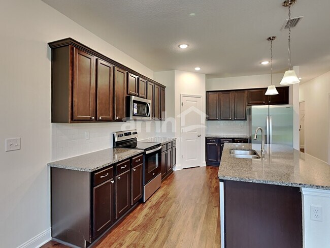 Photo - 329 Banyan Frst Dr