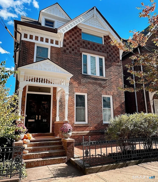 Building Photo - 99 Olive St Unit #3