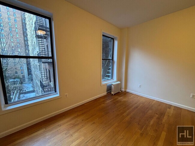 Photo - WEST 72 STREET Unidad 4B