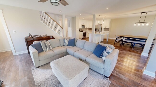 Photo - 103 Hillock Dr