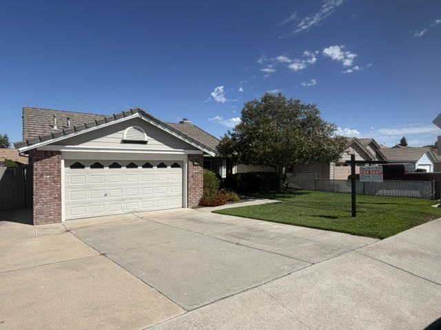 Oakdale charming 3-bedroom, 2-bath home