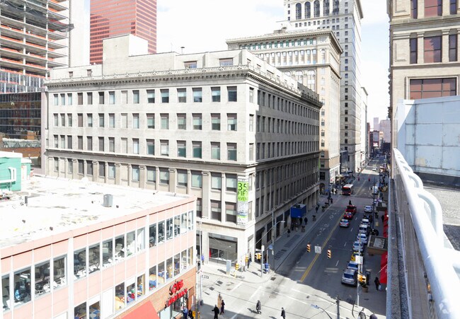 Photo - Smith & Fifth