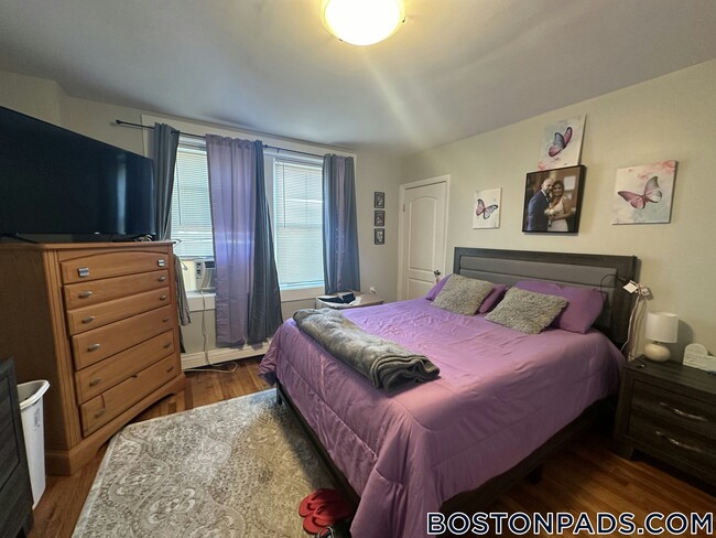 Photo - 972 Saratoga St Unit 4