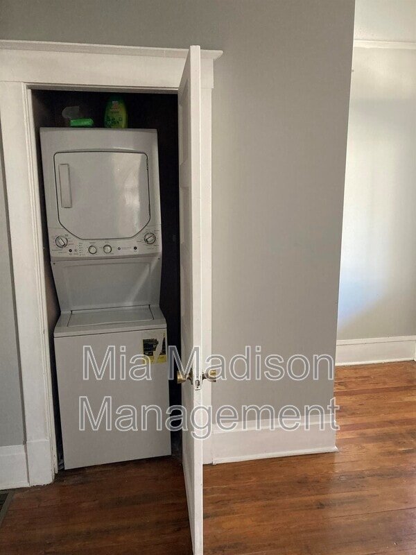 Photo - 1203 E Henry St