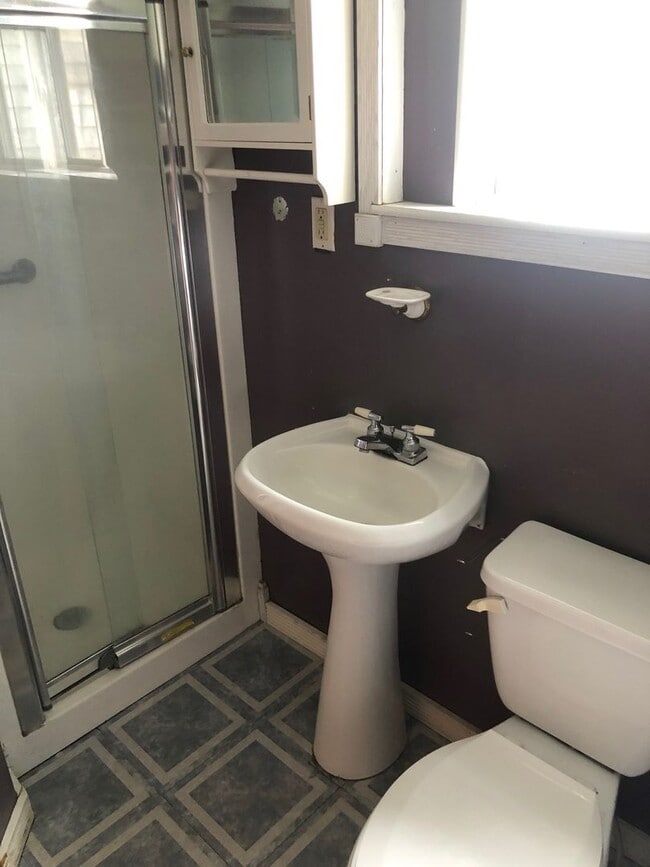 Photo - 4 Bedrooms/2 Bath Home with attached Garage