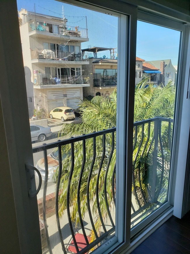 Photo - Ocean Elements at Belmont Shore Apartments