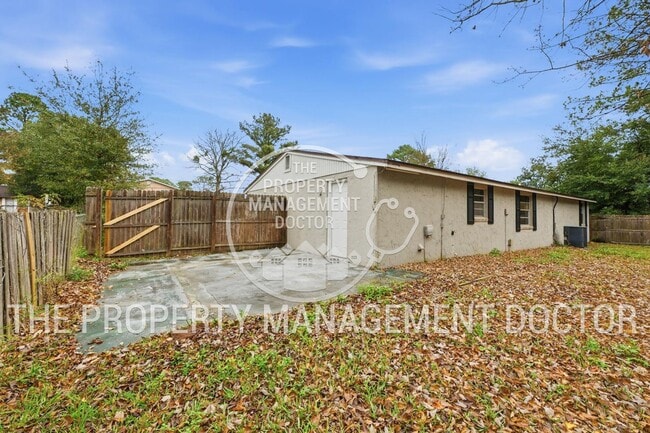 Photo - Modern 3/2 with an office Renovated Home in Orange Park - Ready for Immediate Move-In!