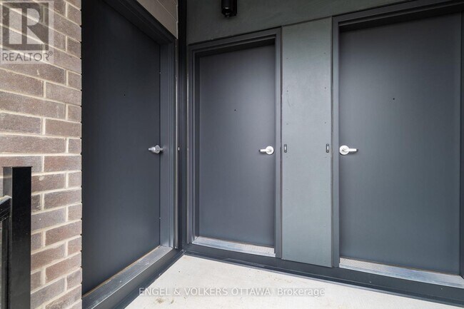 Photo - 1260 Marenger St