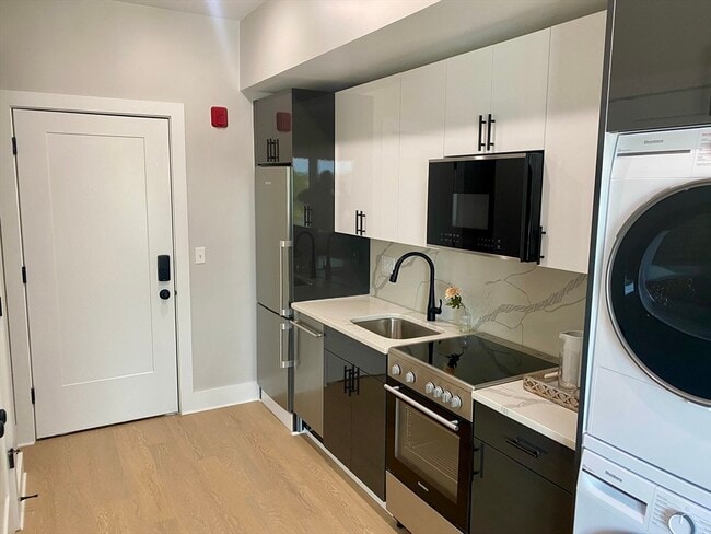Building Photo - 872 Broadway Unit 305 Rental