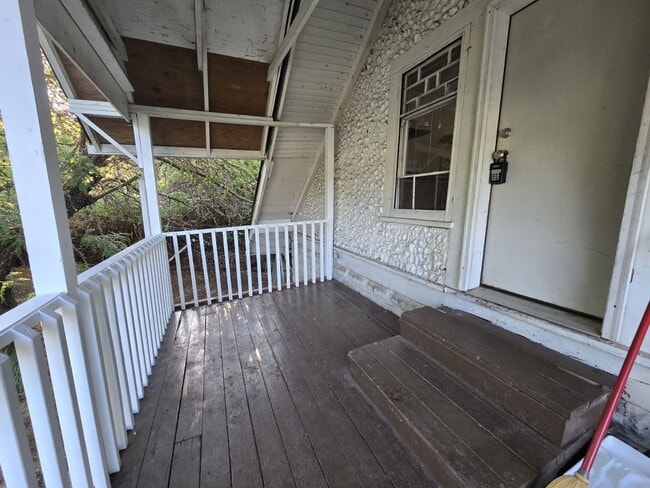 Photo - 1838 NE Klamath Ave Casa