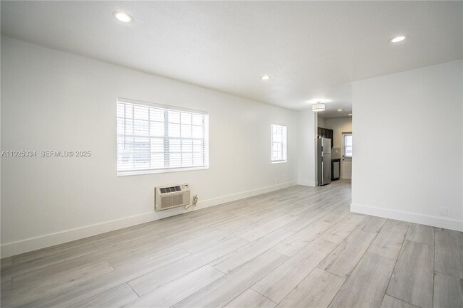 Photo - 330 84th St Unit 9