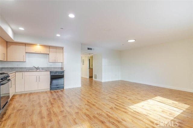 Photo - 1466 Tamarind Ave Unidad 103