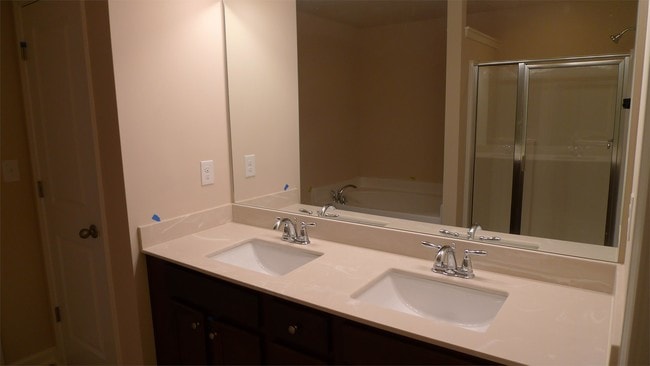 Photo - 38 Greenfield Dr