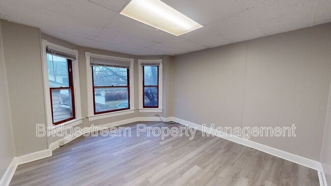 Photo - 35 Huffman Ave