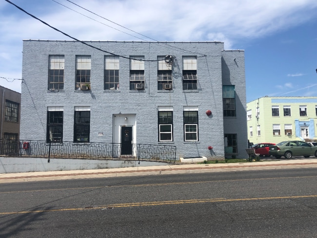 Photo - 1417 Kemper St