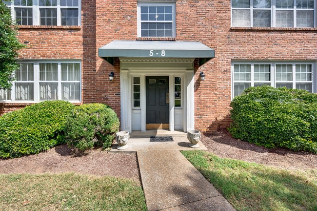 Photo - 1112 Clifton Ln Unit 7