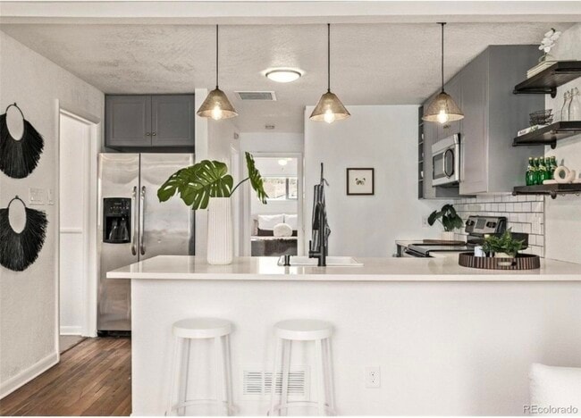 Photo - 6137 Sterne Cir