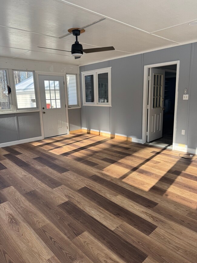 Photo - 8208 Sleepy Hollow Dr