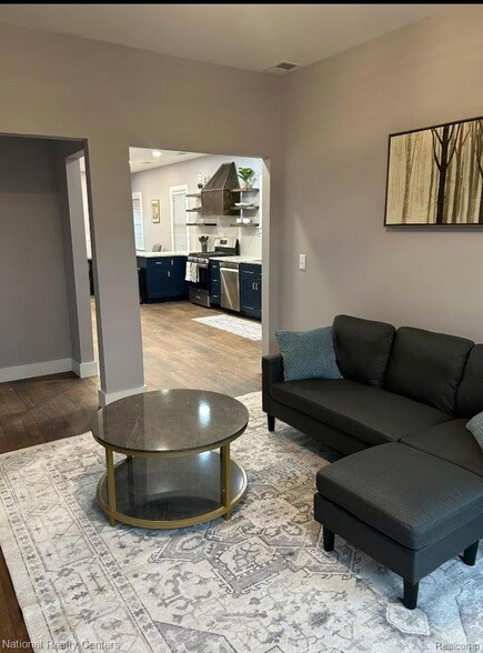 Photo - 2710 Wreford St