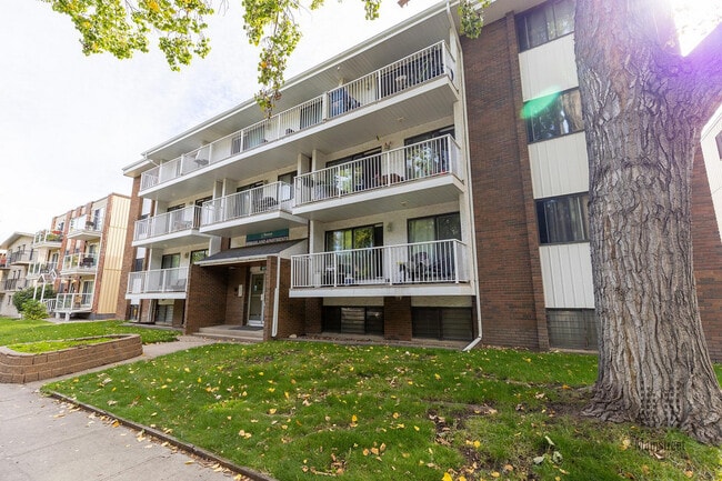 Building Photo - Bridgeland Apartments