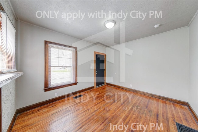 Photo - 953 N Linwood Ave