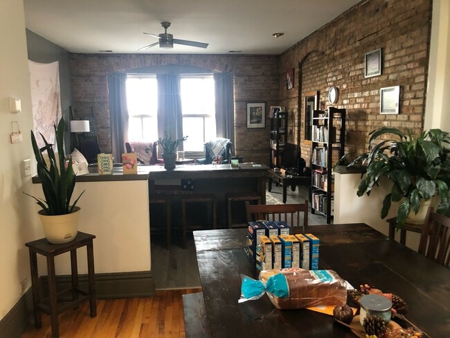 Living Room View from Dining Rm - 77 S Lasalle St Unit 203