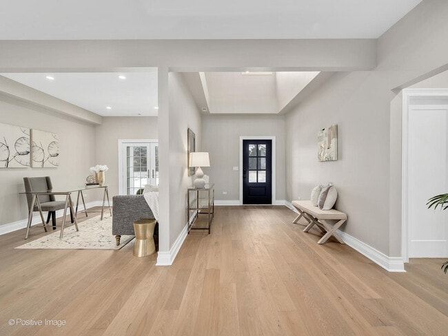 Photo - 608 W 55th St