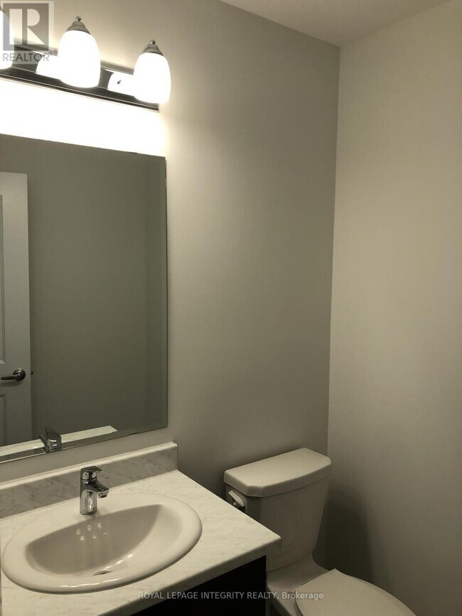 Photo - 130 Maynooth Ct