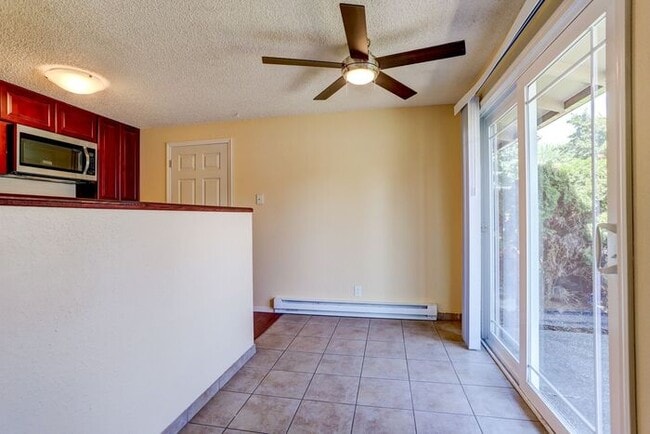 Photo - Remodeled Spacious 2 Bed 1 Bath In Quiet Community