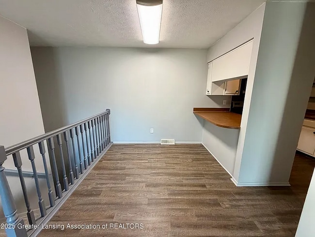 Photo - 612 S Dibble Blvd