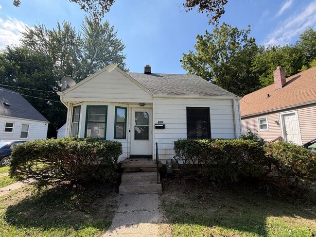 Building Photo - 919 Turner Ave