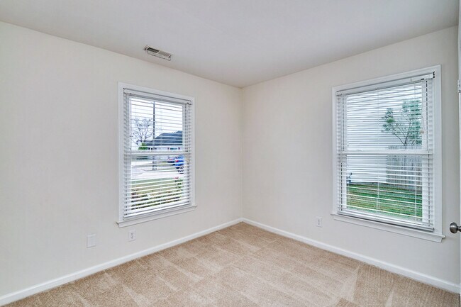 Photo - 924 Firefall Ct