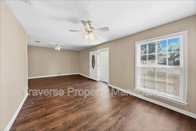 Photo - 1409 Oliver St