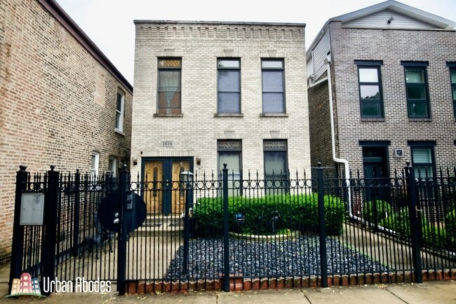 Photo - 2626 W Superior St Unit 2