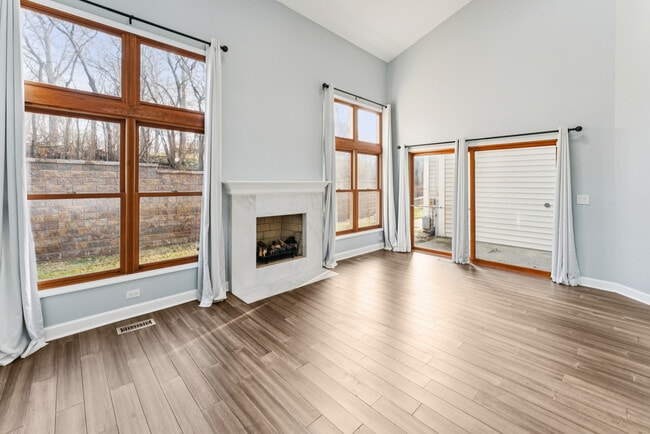 Photo - 310 Spring Creek Cir