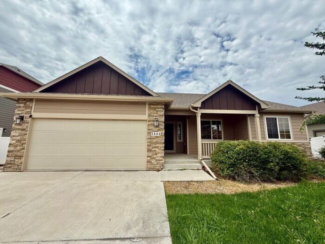 Building Photo - Move-In Ready Ranch in Wellington with Fresh Updates