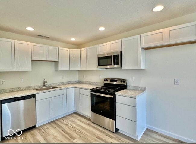 Photo - 1054 Ave E St