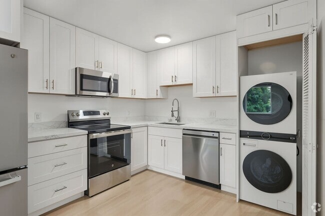 Building Photo - 774 9th Ave Unit 2 Rental