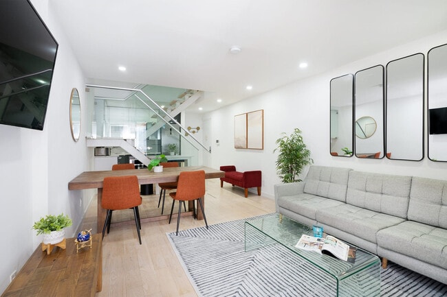 Building Photo - 244 E 75th St Rental
