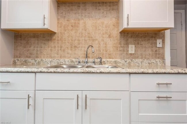 Photo - 1541 Lakewood Ave